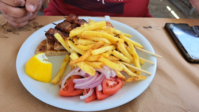 Ταβέρνα "Παραλία"