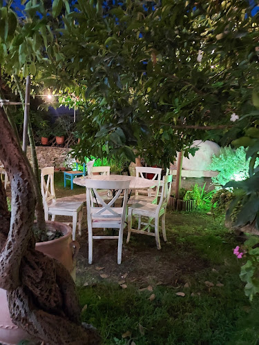 Ostria - Γαστρονομία και φιλοξενία