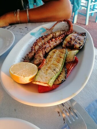 Opinii despre Starfish Restaurant Πειραιάς în Πειραιάς - Γαστρονομία και φιλοξενία