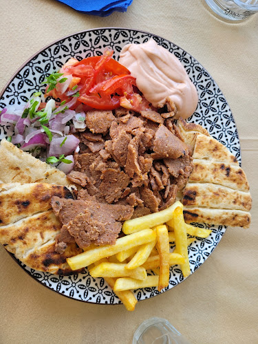 Opinii despre Medousa Restaurant and Sports Bar în Φαληράκι - Γαστρονομία και φιλοξενία
