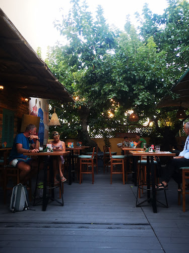 Comentarii opinii despre Ubuntu Lounge bar