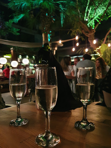 Hide & Seek - All day bar restaurant