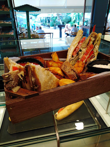 Opinii despre Ionos Plaka în Αθήνα - Γαστρονομία και φιλοξενία