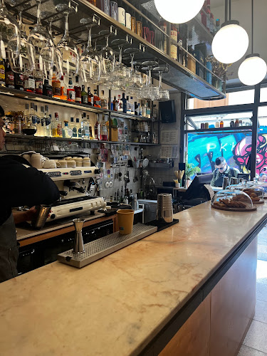 Comentarii opinii despre Norman Athens Bar