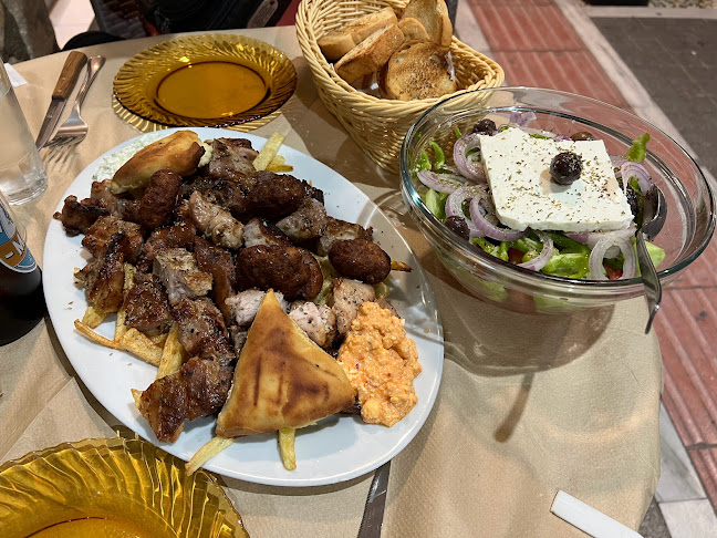 Opinii despre Mezedopoleio în Πάτρα - Γαστρονομία και φιλοξενία