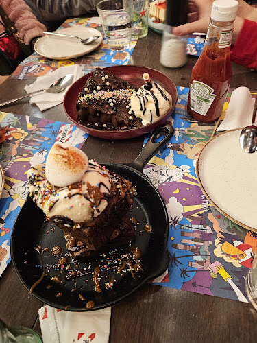 TGI Fridays Golden Hall - Γαστρονομία και φιλοξενία