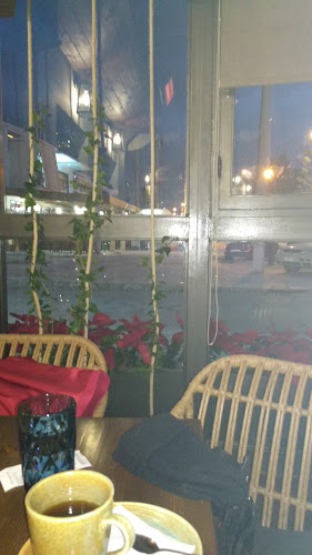 Αυλή - Γαστρονομία και φιλοξενία