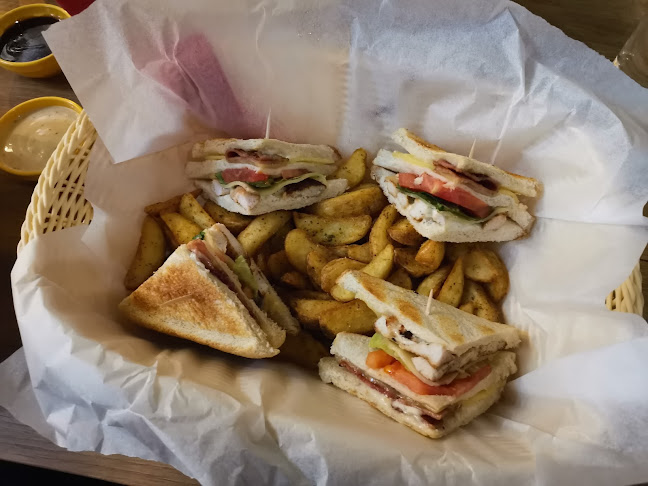 PLAyCE - Γαστρονομία και φιλοξενία