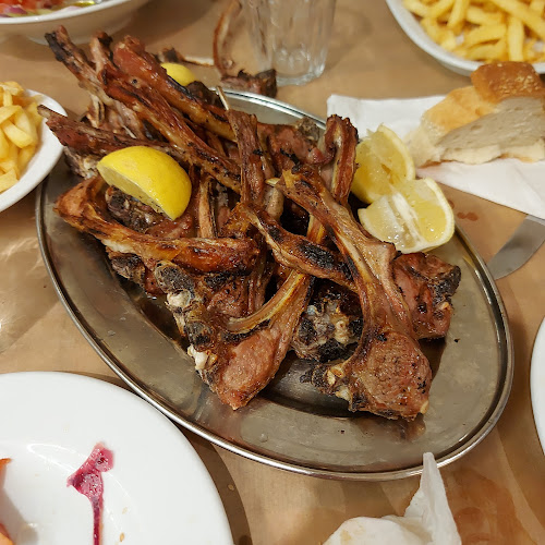 Opinii despre Εστιατόριο Ταβέρνα GEORGE’S STEAK HOUSE Γλυφάδα în Γλυφάδα - Γαστρονομία και φιλοξενία