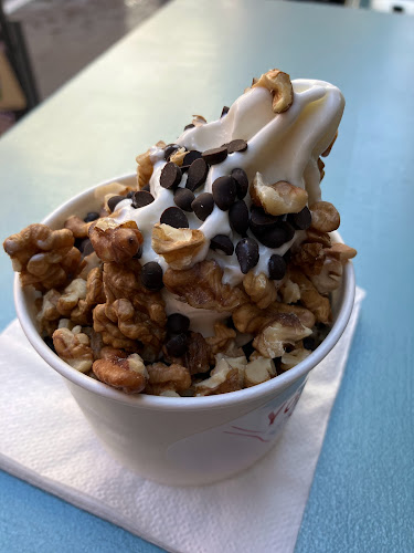 Yog-inn Frozen Greek Yogurt - Γαστρονομία και φιλοξενία