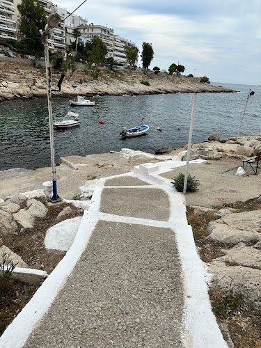 Ακτή Θεμιστοκλέους 288, Πειραιάς 185 39