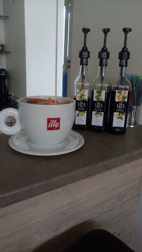 Comentarii opinii despre Retro Cafe