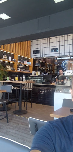 Opinii despre Franklin Coffee House Platamona în Πλαταμώνας - Γαστρονομία και φιλοξενία