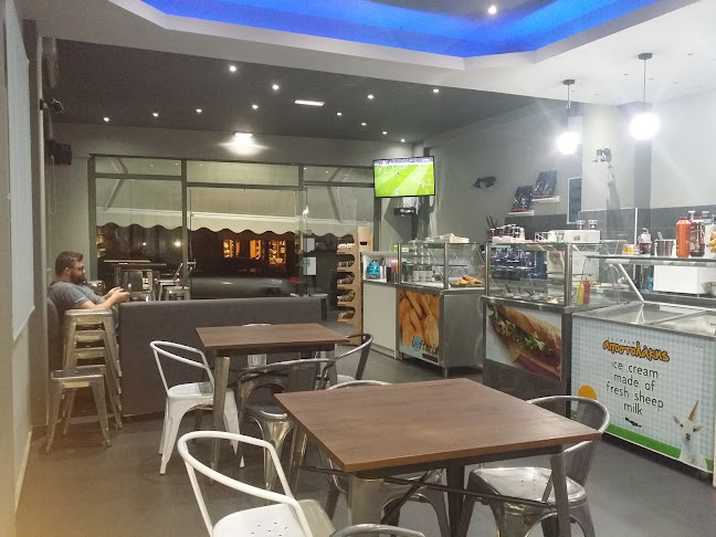 Lefteris All Day Snack-cafe