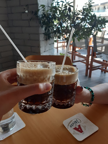 Melachrinos Cafe-Bar - Γαστρονομία και φιλοξενία