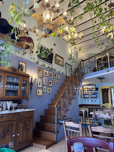 Roussiko - Γαστρονομία και φιλοξενία