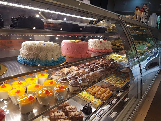 13 Sweeties and Salties - Γαστρονομία και φιλοξενία