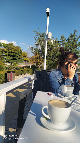 Comentarii opinii despre Θέα Δηλαβέρη