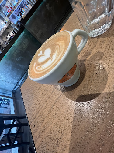 Υμηττού 79, Αθήνα 116 33