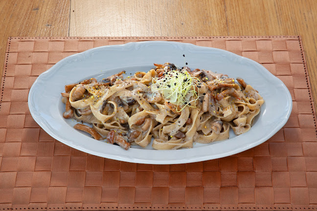 Leof. Athinon Souniou 45 &, Σπάρτης 2, Σαρωνίδα 190 13