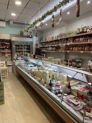 Opinii despre Παραδοσιακά Προϊόντα / Παντοπωλείο / Delicatessen - ΠΕΤΡΙΔΗ - Ιωάννινα în Ιωάννινα - Γαστρονομία και φιλοξενία