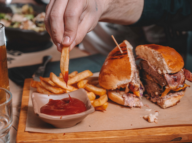 Boiler Food Bar - Γαστρονομία και φιλοξενία
