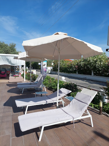 Johnny's pool cafe& Restaurant