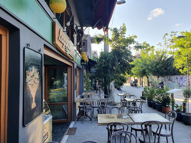 Τρεις Λαλούν - Treis Laloun - Γαστρονομία και φιλοξενία