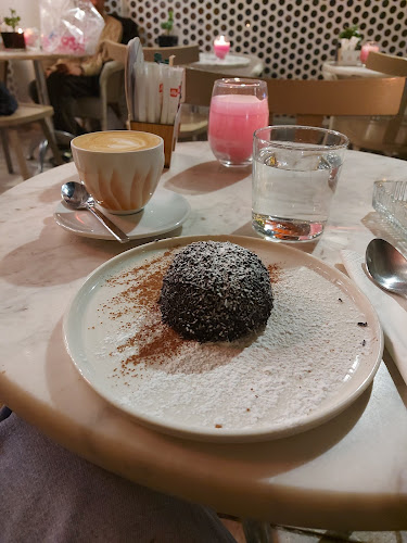 Opinii despre Fresh Ζαχαροπλαστεία - Δελενίκα Ελένη în Αθήνα - Γαστρονομία και φιλοξενία