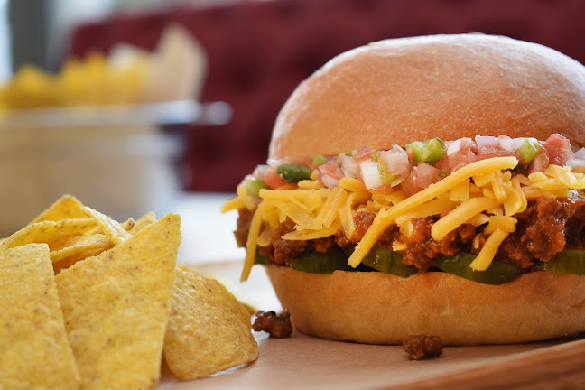 Opinii despre Los Tsiadiyas în Γέρακας - Γαστρονομία και φιλοξενία