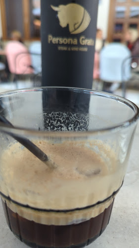 Comentarii opinii despre PERSONA GRATA