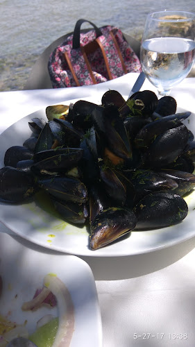 Ακρογιάλι - Γαστρονομία και φιλοξενία