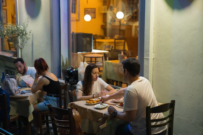 Το Στέκι του Γίγαντα - Πειραιάς