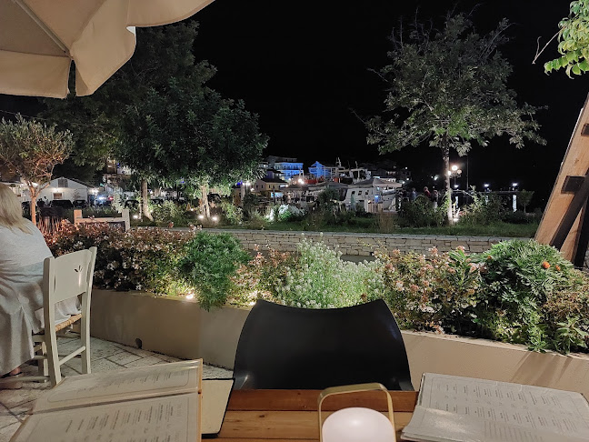 Opinii despre UNCLE SIMOS în Κασσιόπη - Γαστρονομία και φιλοξενία