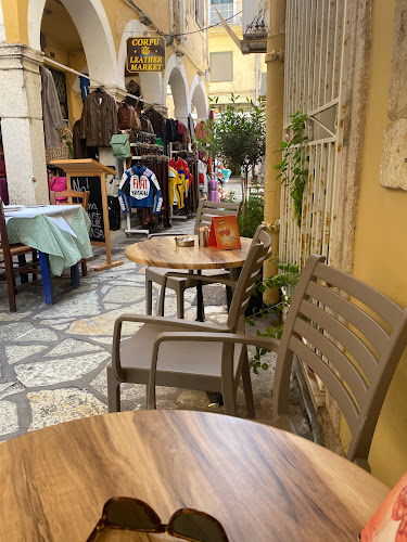 Xenia coffee & snacks