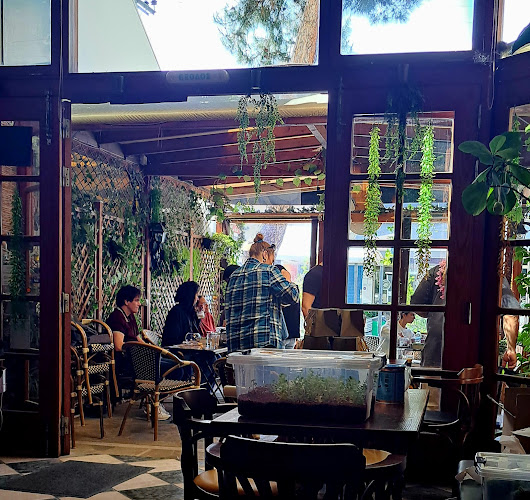 Πελοποννήσου 13, Αγ. Παρασκευή 153 41