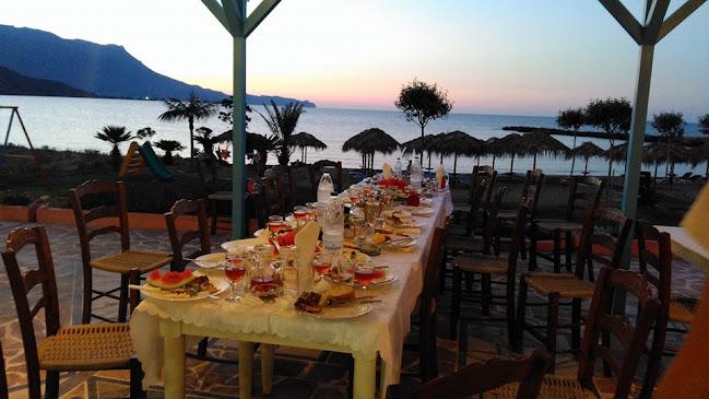 Plaka Beach restaurant