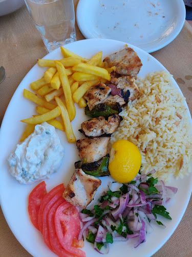 Opinii despre Medousa Restaurant and Sports Bar în Φαληράκι - Γαστρονομία και φιλοξενία