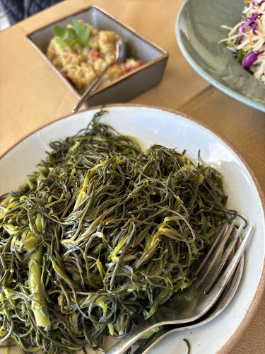 Το λιμάνι μεζεδοπωλείο Λαυριο