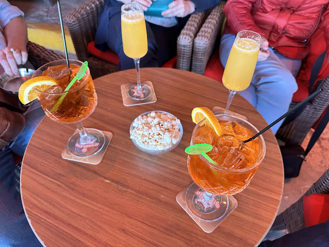 Corner Cafe bar - Γαστρονομία και φιλοξενία