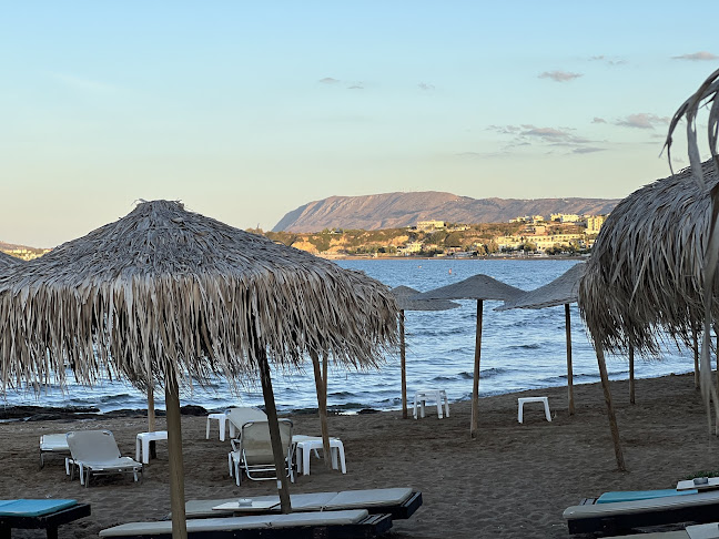 Comentarii opinii despre Almira Beach Bar Restaurant Chania