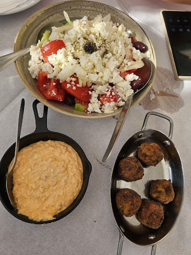 Μεζεδοπωλείο της Αργυρώς - Γαστρονομία και φιλοξενία