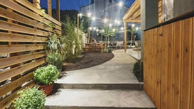 Opinii despre Libre Garden Bar în Πευκοχώρι - Γαστρονομία και φιλοξενία