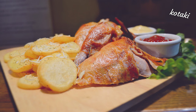 Τα κοτόπουλα του Τάκη - Γαστρονομία και φιλοξενία