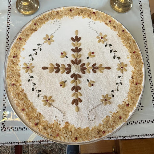 Αρτος και Γλυκο 'Ανέστη'