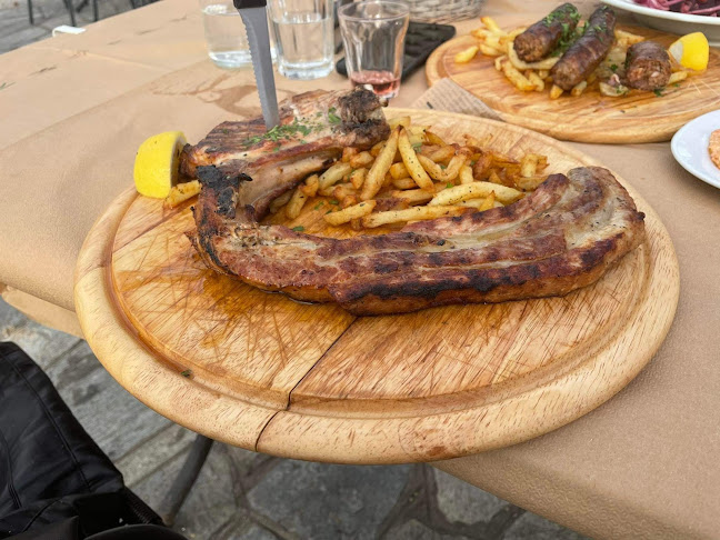 "Η Βρύση" - Γαστρονομία και φιλοξενία