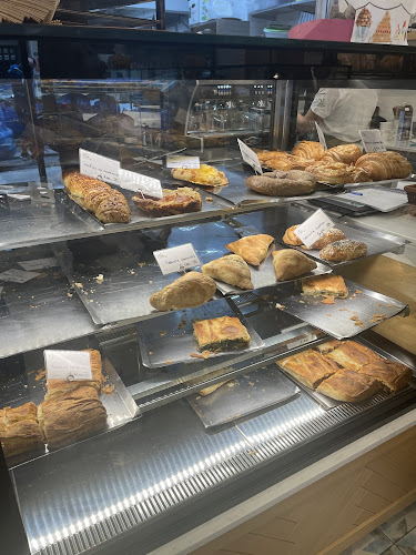 Ρίζος Ελαια-Φούρνος - Γαστρονομία και φιλοξενία