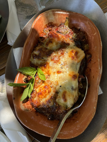 Opinii despre Ταβέρνα Γραμβούσα în Καλυβιανή - Γαστρονομία και φιλοξενία