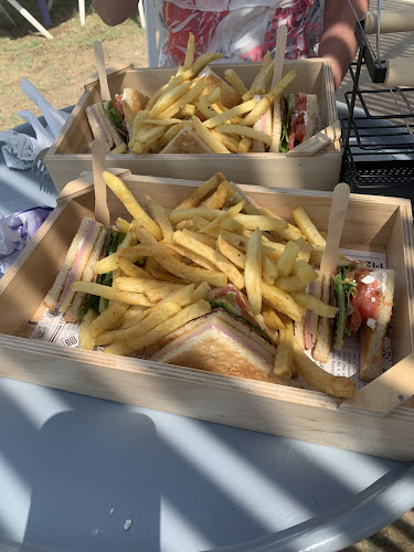 Opinii despre Αλυκές Beach Cafe în Μπούρος - Γαστρονομία και φιλοξενία