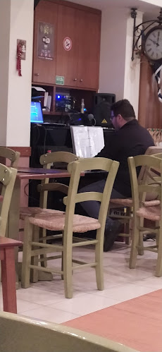 Opinii despre Δάφνη "μουσικό μεζεδοπωλείο" în Ηράκλειο - Γαστρονομία και φιλοξενία